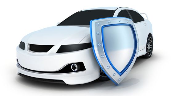 Icon showing a car protected by an insurance shield